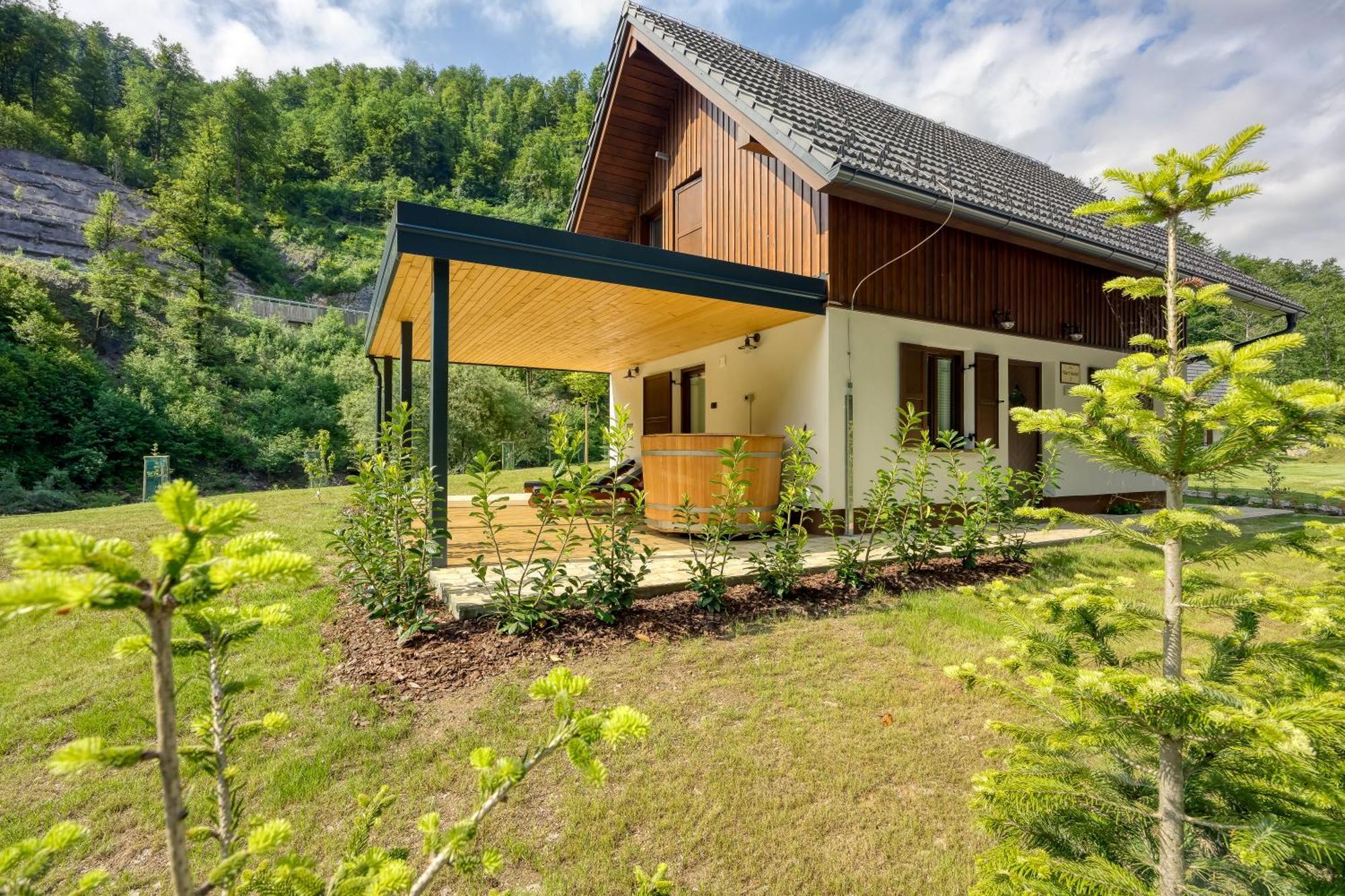 Resort Stari Malni, Osilnica - Vacation Houses Stari Malni Номер фото